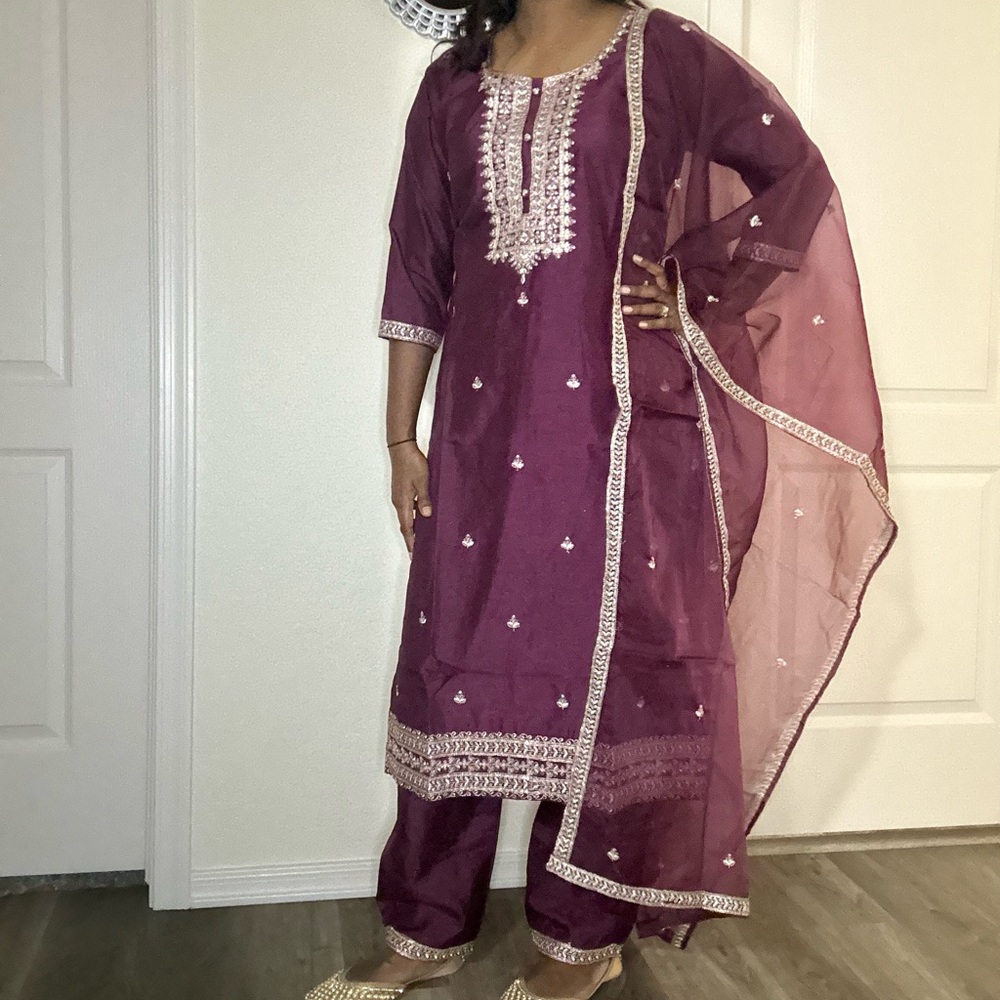 Indian suit, outfit